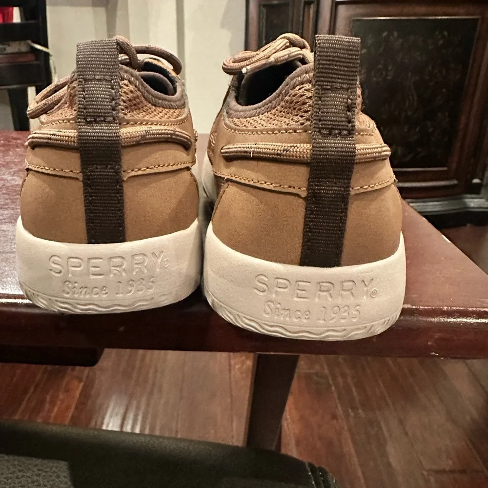 Sperry Boys Boat Shoes – Size 4 – Style STK267251 – Excellent Condition